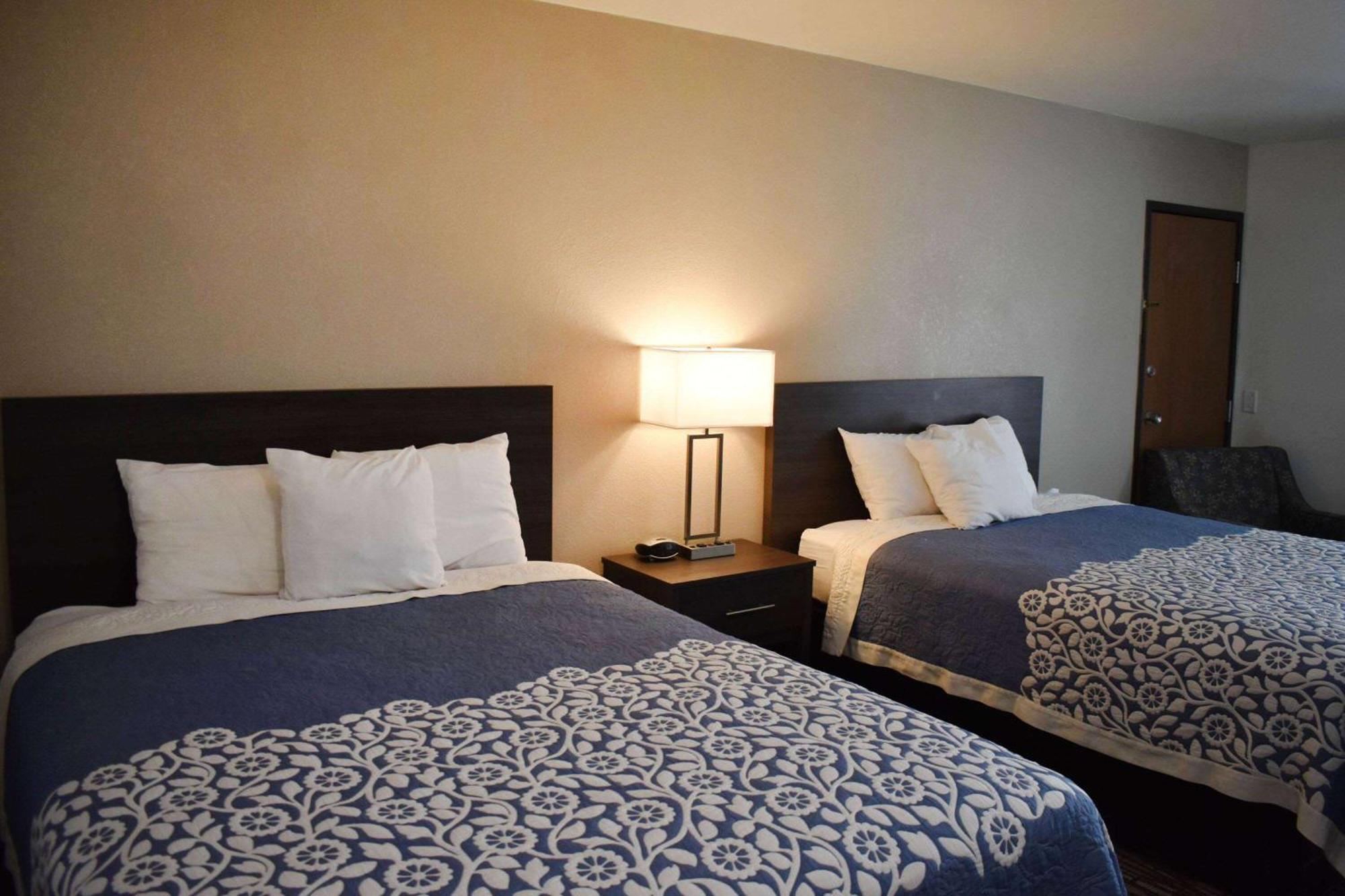 Super 8 By Wyndham Grand Island Hotel Eksteriør billede